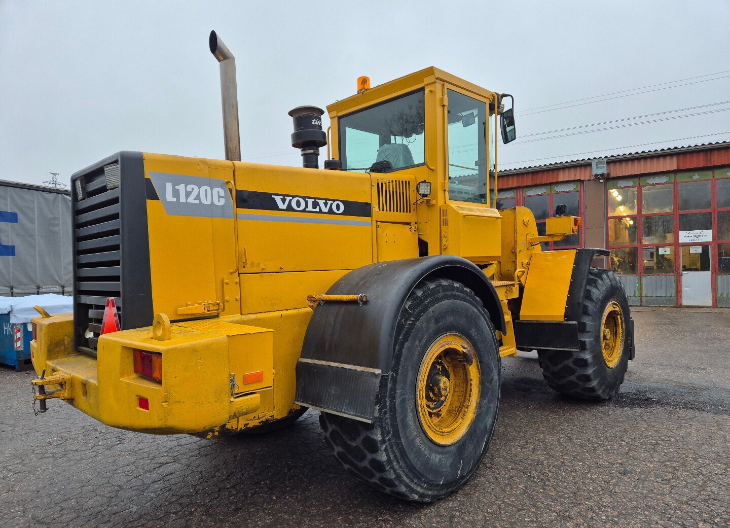 Myyd��n Volvo L120C py�r�kuormaaja